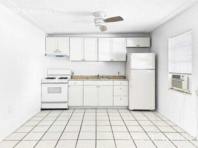 Building Photo - 10464 106th Ave N