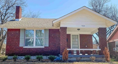 Building Photo - 760 N McNeil St