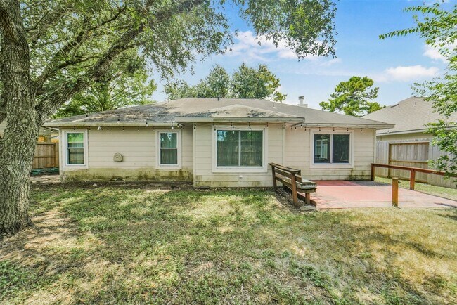 Building Photo - 14606 Vaughnville Dr