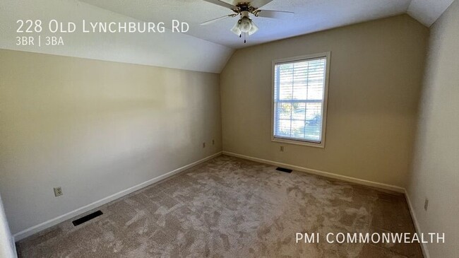 Building Photo - "Charming 3-Bed Home on Old Lynchburg Rd: ...