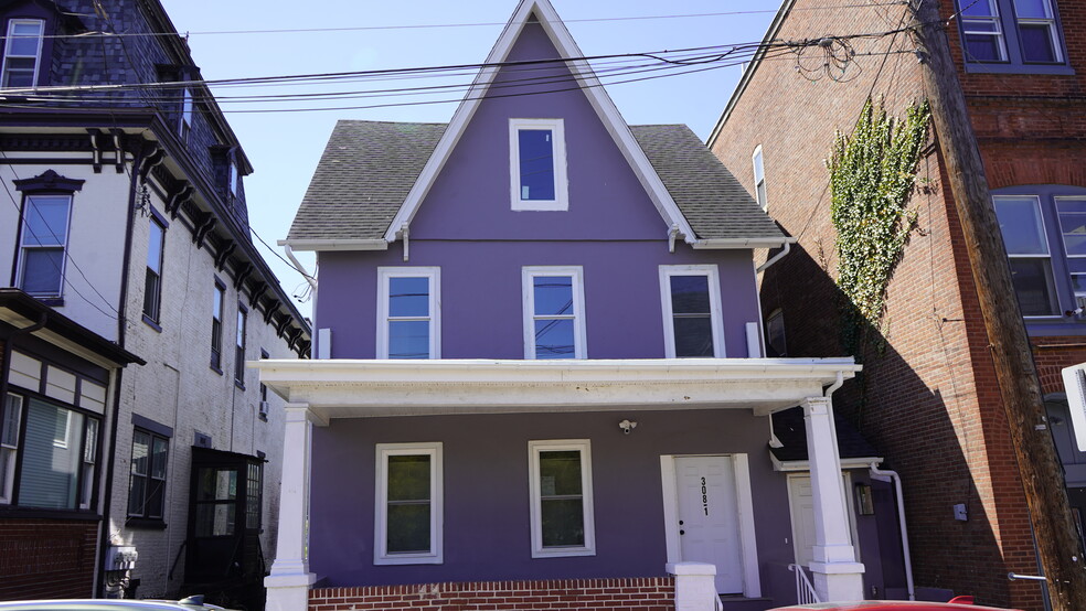 Building Photo - 308 King St
