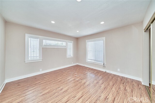 Building Photo - 1329 W 37th Dr