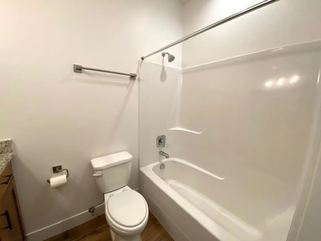 Building Photo - 438 N Stone Mountain Dr