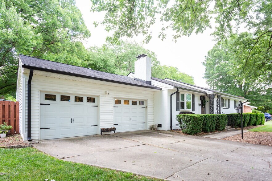 Building Photo - 6124 Auburndale Dr