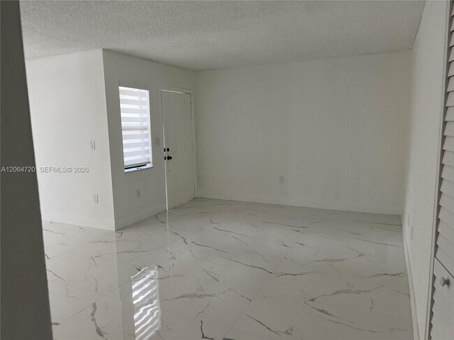Building Photo - 9990 NW 9th St Cir