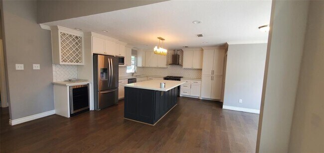 Building Photo - 12107 Carriage Hill Dr