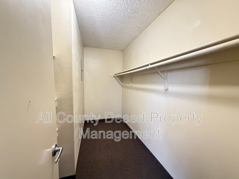 Building Photo - 13079 Eliseo Rd