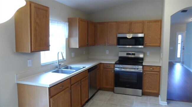 Building Photo - 30709 Lanesborough Cir
