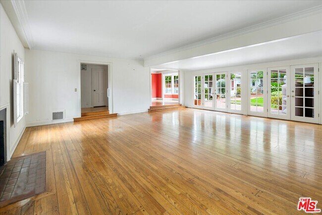 Building Photo - 146 N Gunston Dr