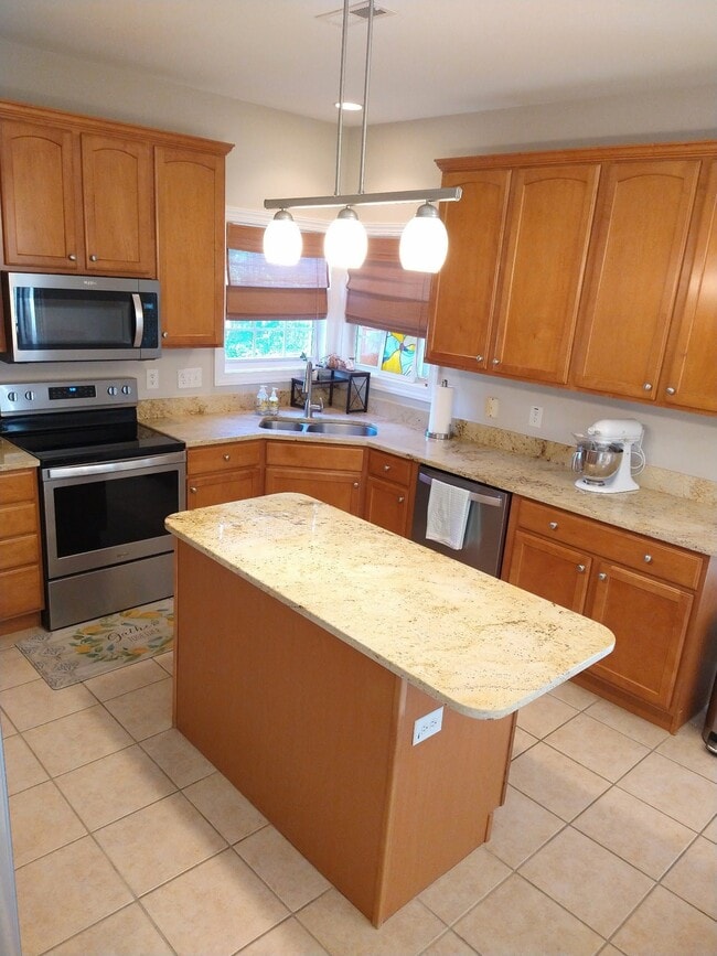 Building Photo - 103 Bobwhite Cir