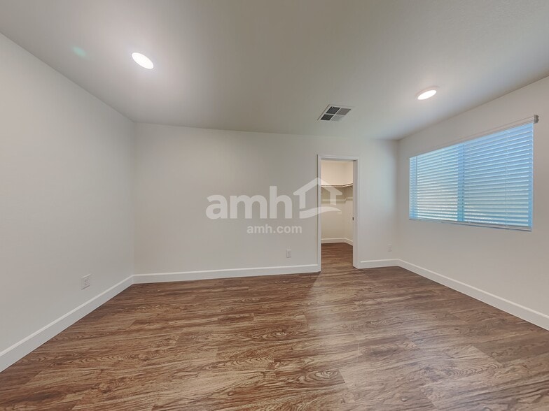 Building Photo - 6138 Theodore St