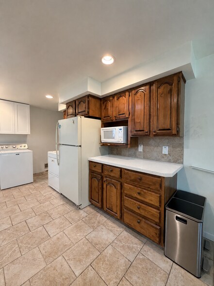 Building Photo - 9315 W 53rd Ave