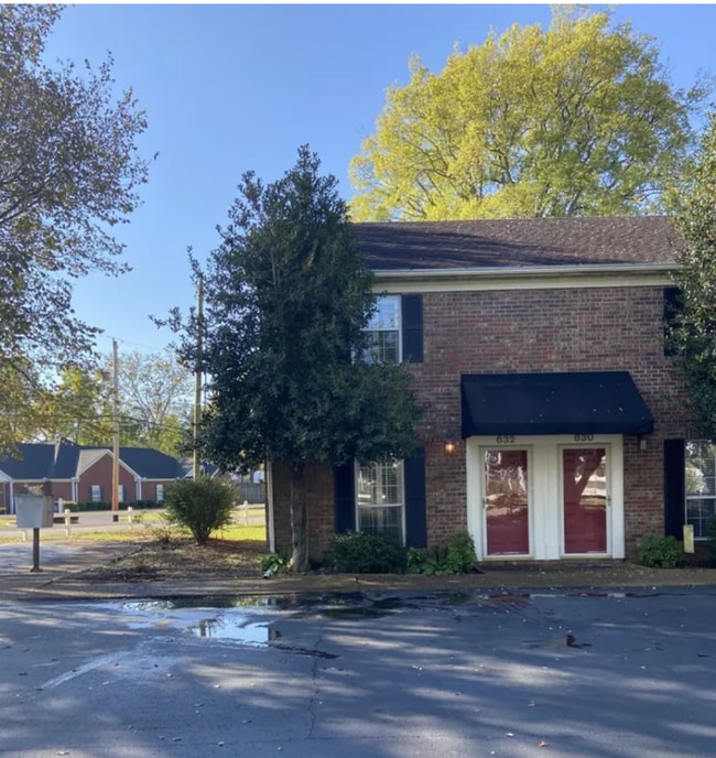 Building Photo - 632 Calhoun St