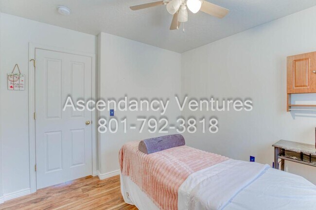 Building Photo - 171 Calais Ln