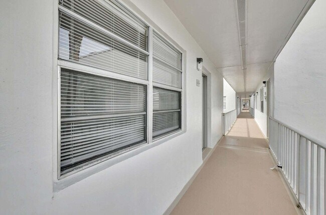Building Photo - 187 Normandy Ln