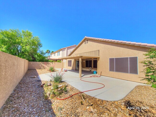 Building Photo - 9045 San Marin St