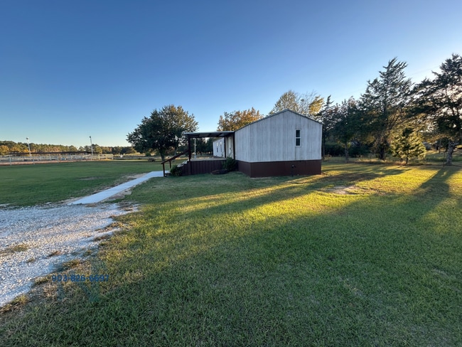 Building Photo - 358 County Rd