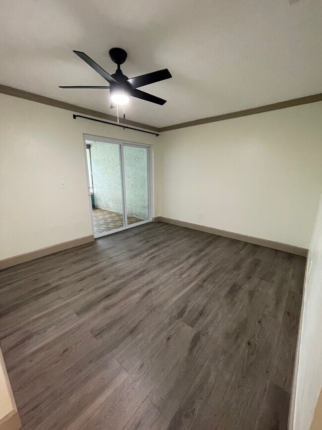 Building Photo - 660 Macduff Ln