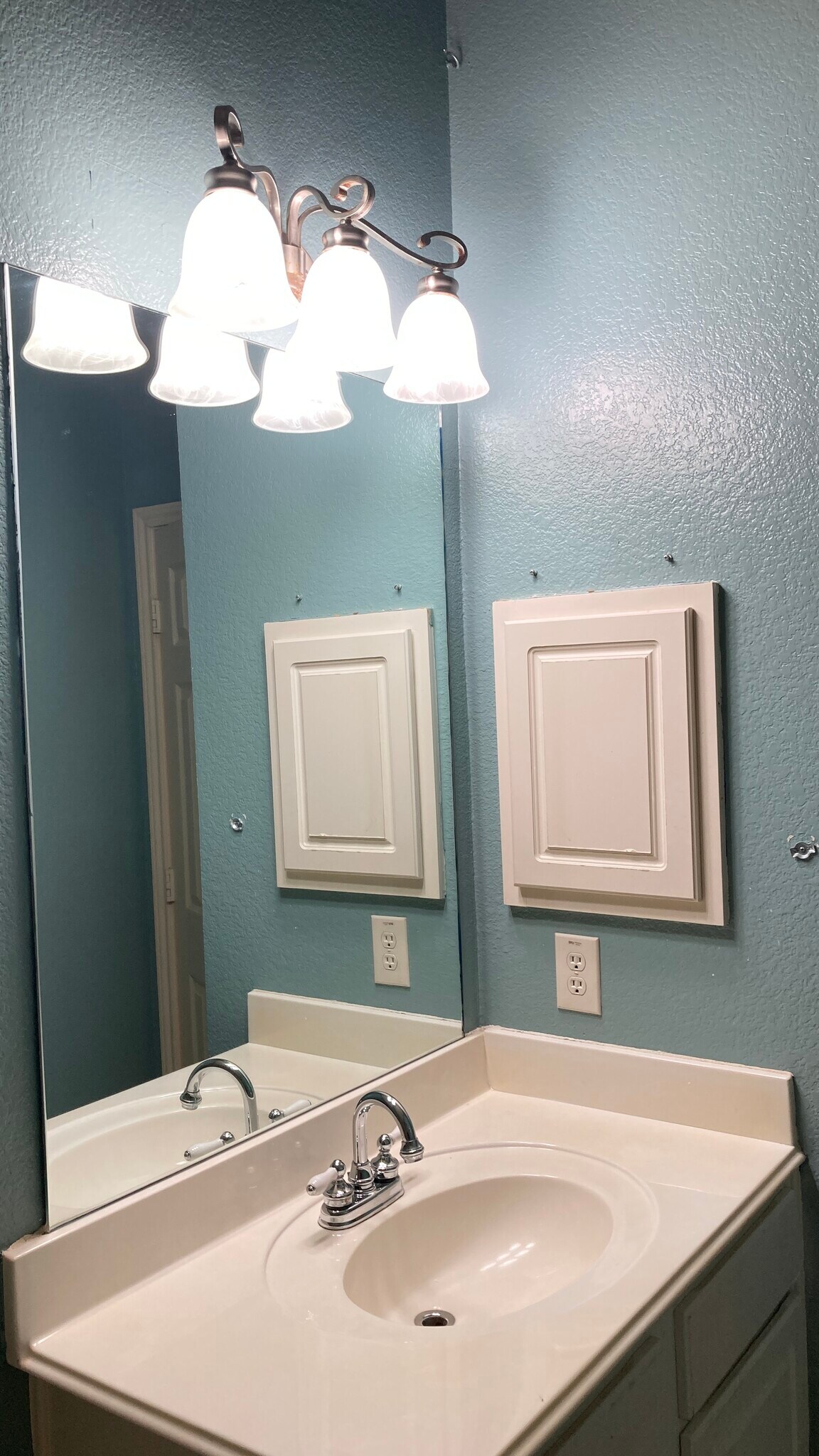 Building Photo - 340 Turquoise Dr