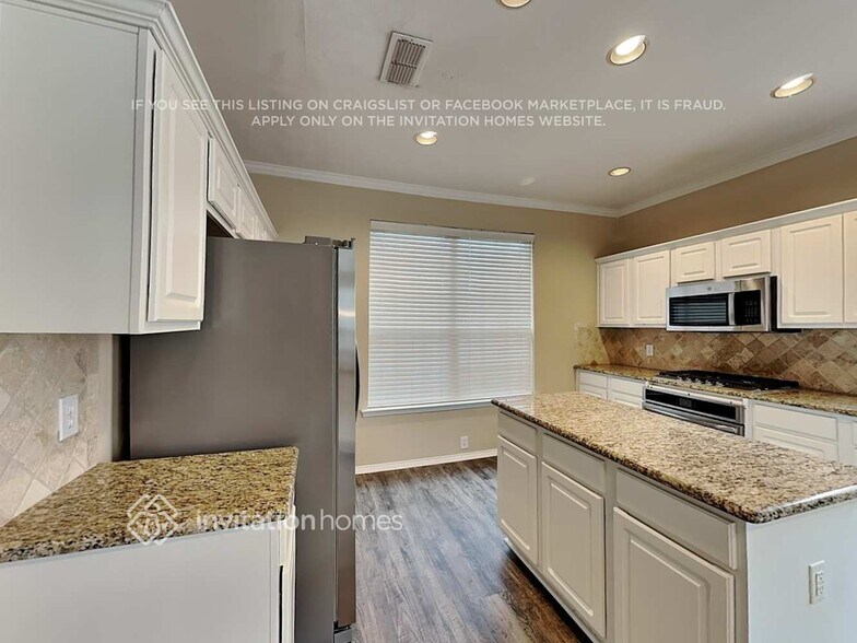 Building Photo - 429 Vasey Oak Dr