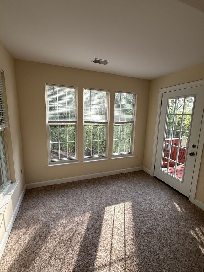 Building Photo - 17301 Pacific Rim Terrace