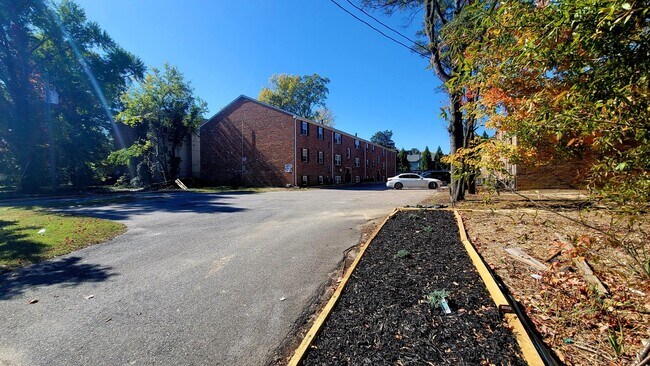 Building Photo - 3810 Chamberlayne Ave