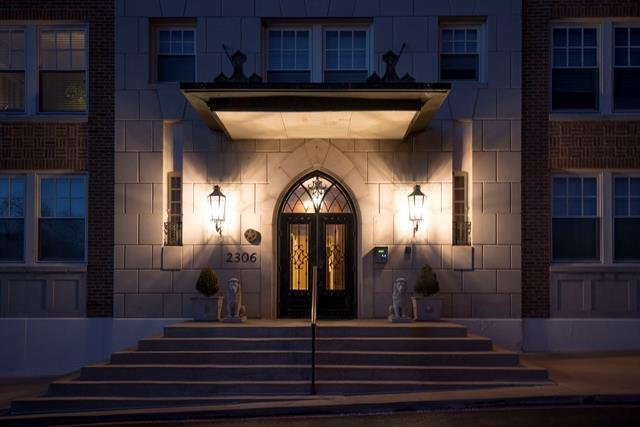 Building Photo - 2306 Park Pl Ave