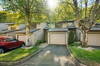 Building Photo - 2 bedroom Condo