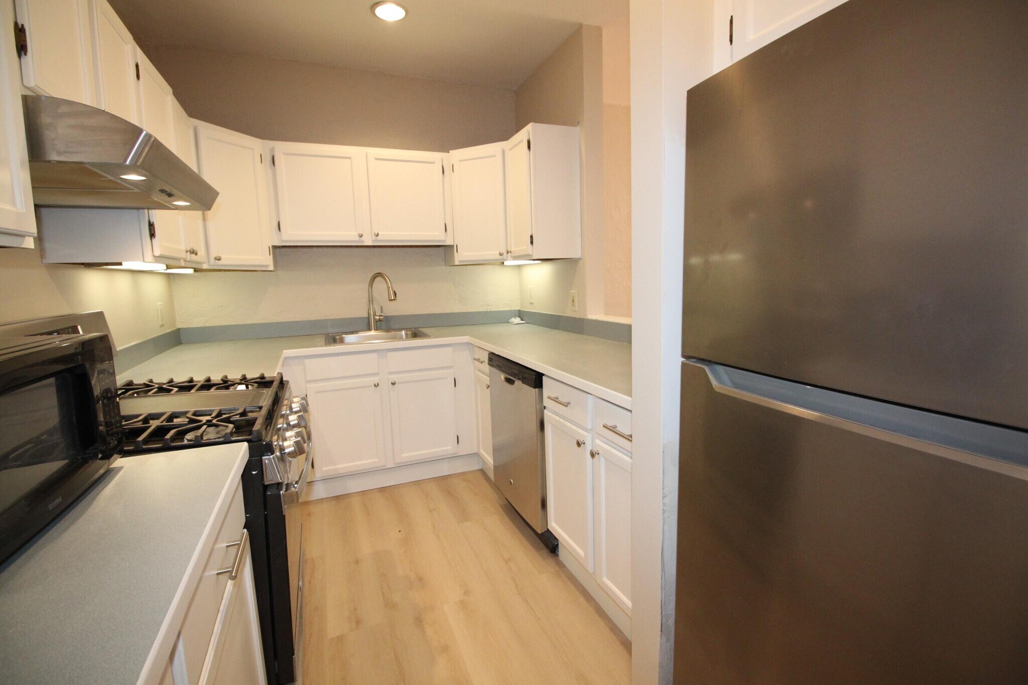 Building Photo - 11 Worcester St