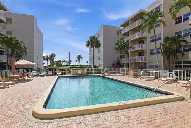 Building Photo - 2929 S Ocean Blvd