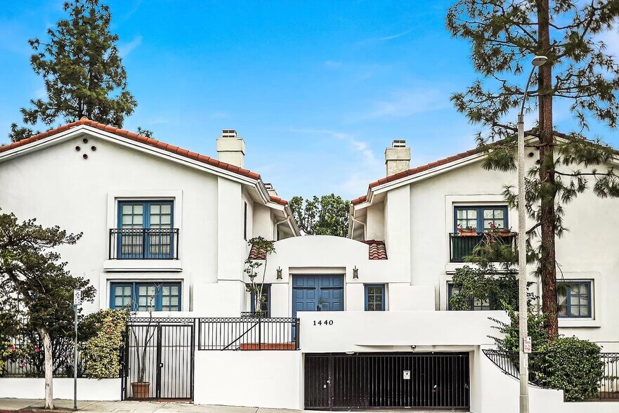 Building Photo - 1440 N Fairfax Ave
