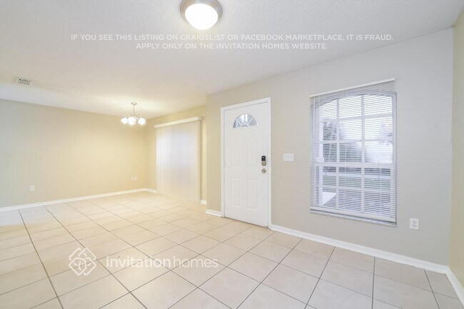 Building Photo - 913 W Lake Cannon Dr NW