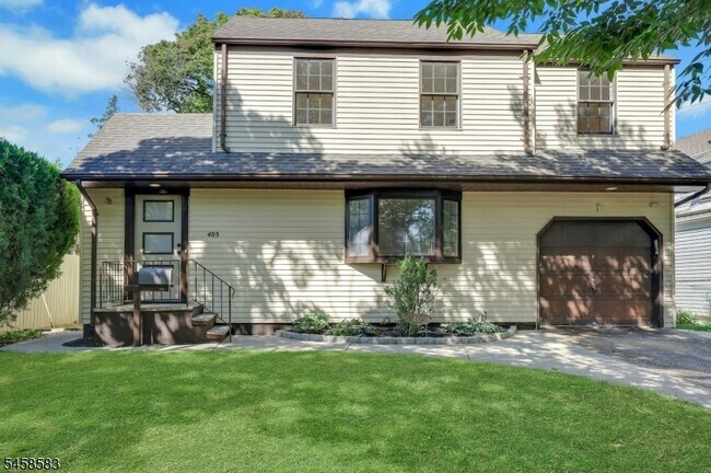 Building Photo - 405 Terhune Ave