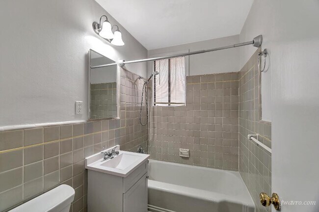 Building Photo - 80 Terra Vista Ave