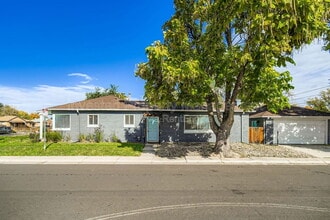 Building Photo - 2400 Pontiac St