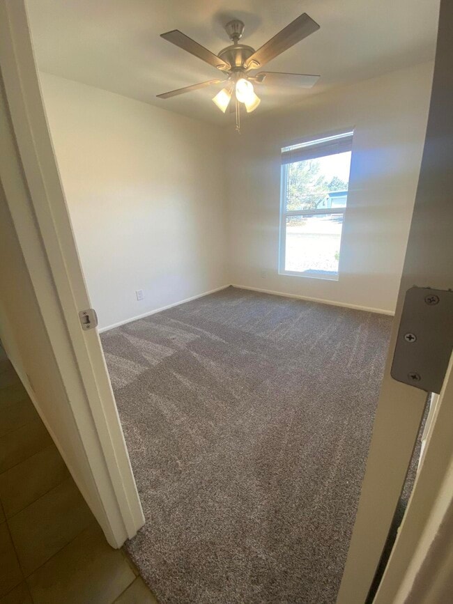 Building Photo - 10501 Delicado Pl NE