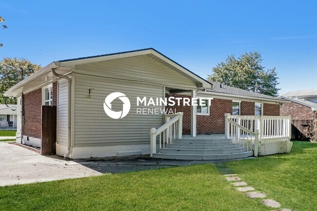 Building Photo - 3 Bedroom Pet-Friendly Home in LOUISVILLE,...