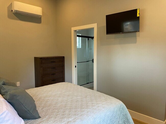 Building Photo - 198 Vía Del Sol