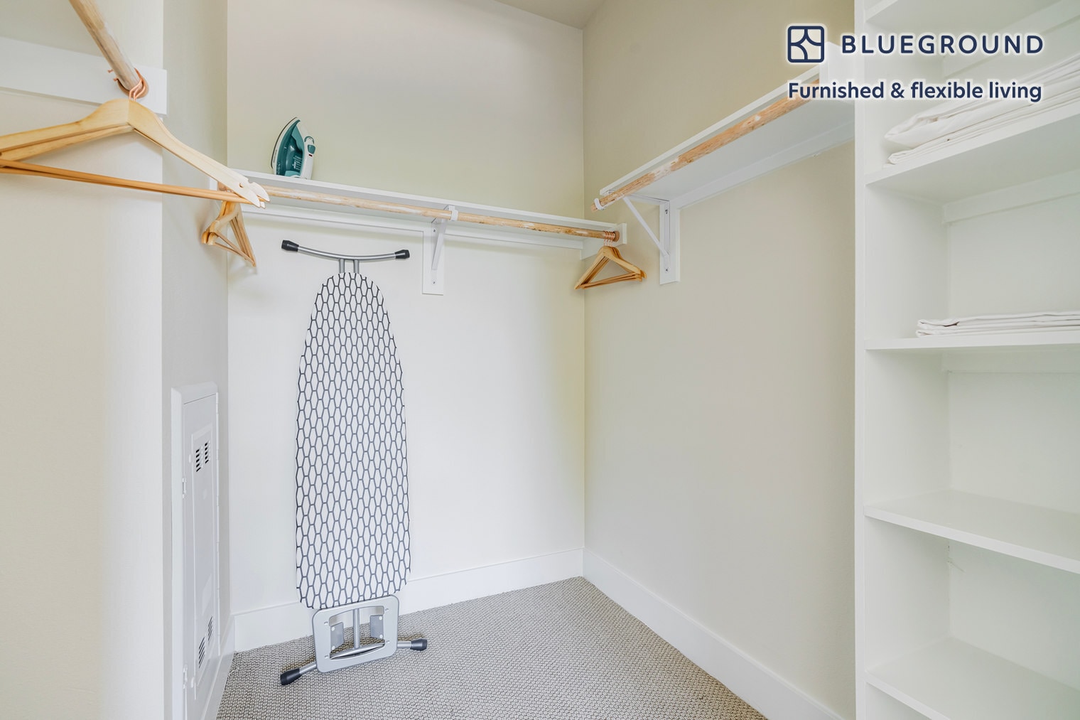 Building Photo - 1501 W Howard Ln