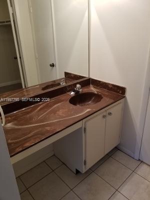 Building Photo - 10425 SW 112th Ave