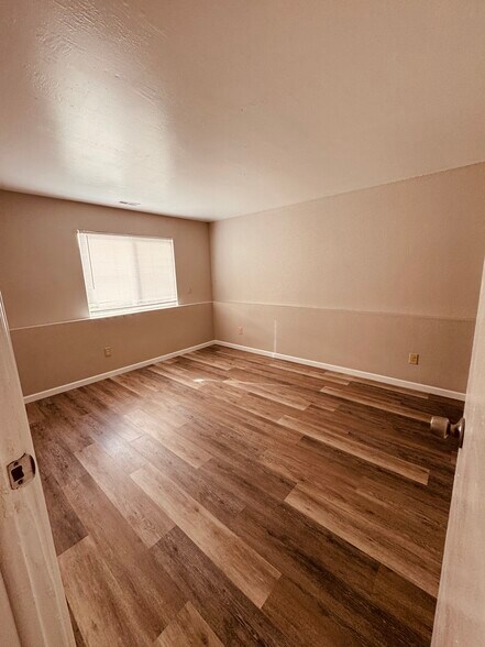 Building Photo - 3310 Cochran Dr