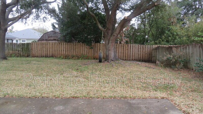 Building Photo - 1823 Sunchase Ct