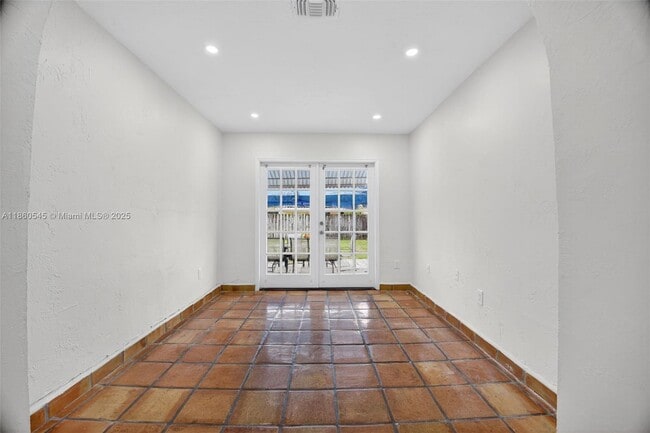 Building Photo - 7941 SW 37th Terrace