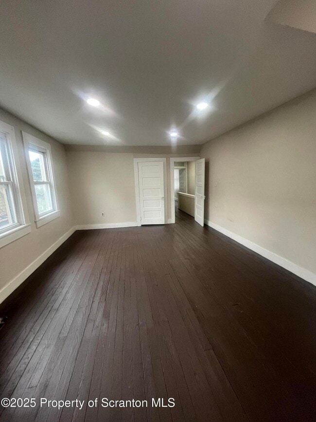 Building Photo - 304 Pittston Ave
