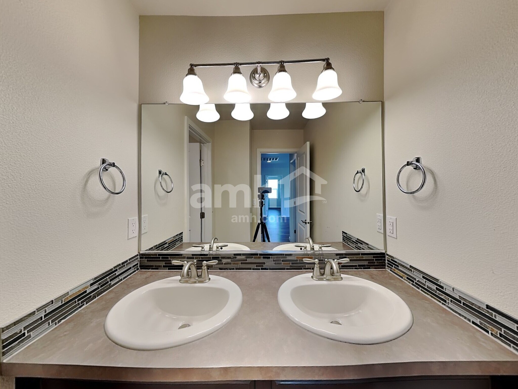 Building Photo - 9128 NE 167th Ct