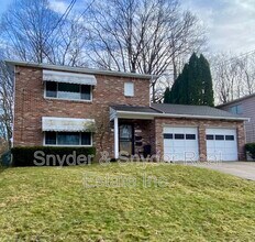 Building Photo - 1857-1859 Cromwell Drive