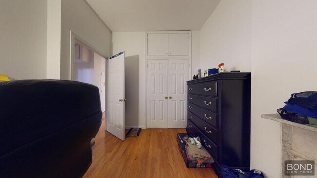 Building Photo - 3 bedroom in Manhattan NY 10003