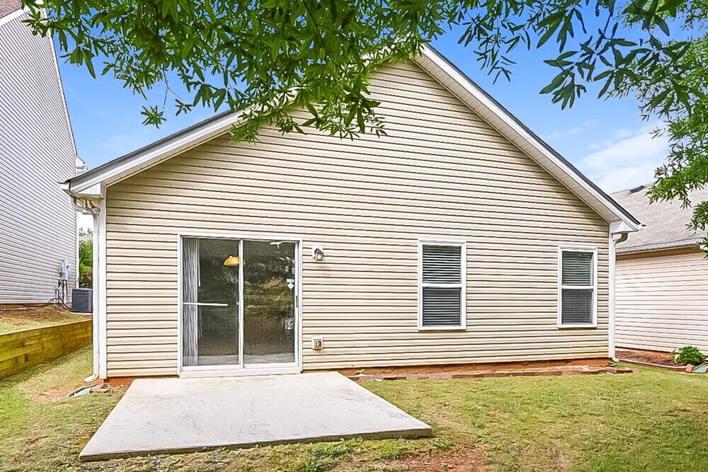 Building Photo - 460 Little Creek Rd SE