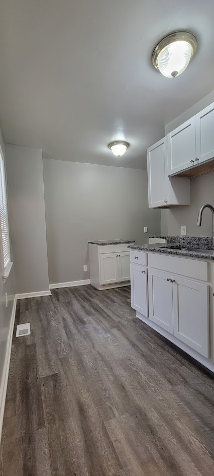 Building Photo - 8057 Meadow Ave