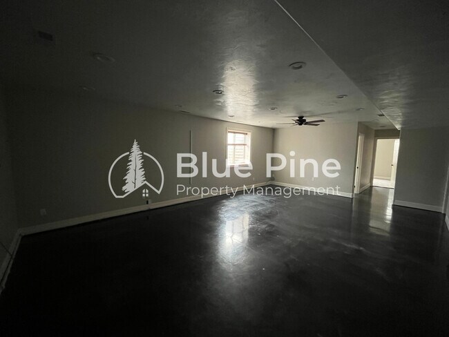 Building Photo - 3688 Shale Ave